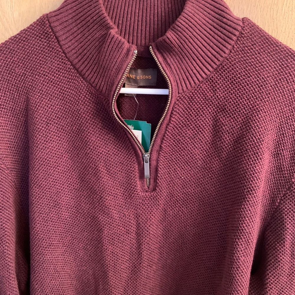 Men’s textured 1/4 zip sweater